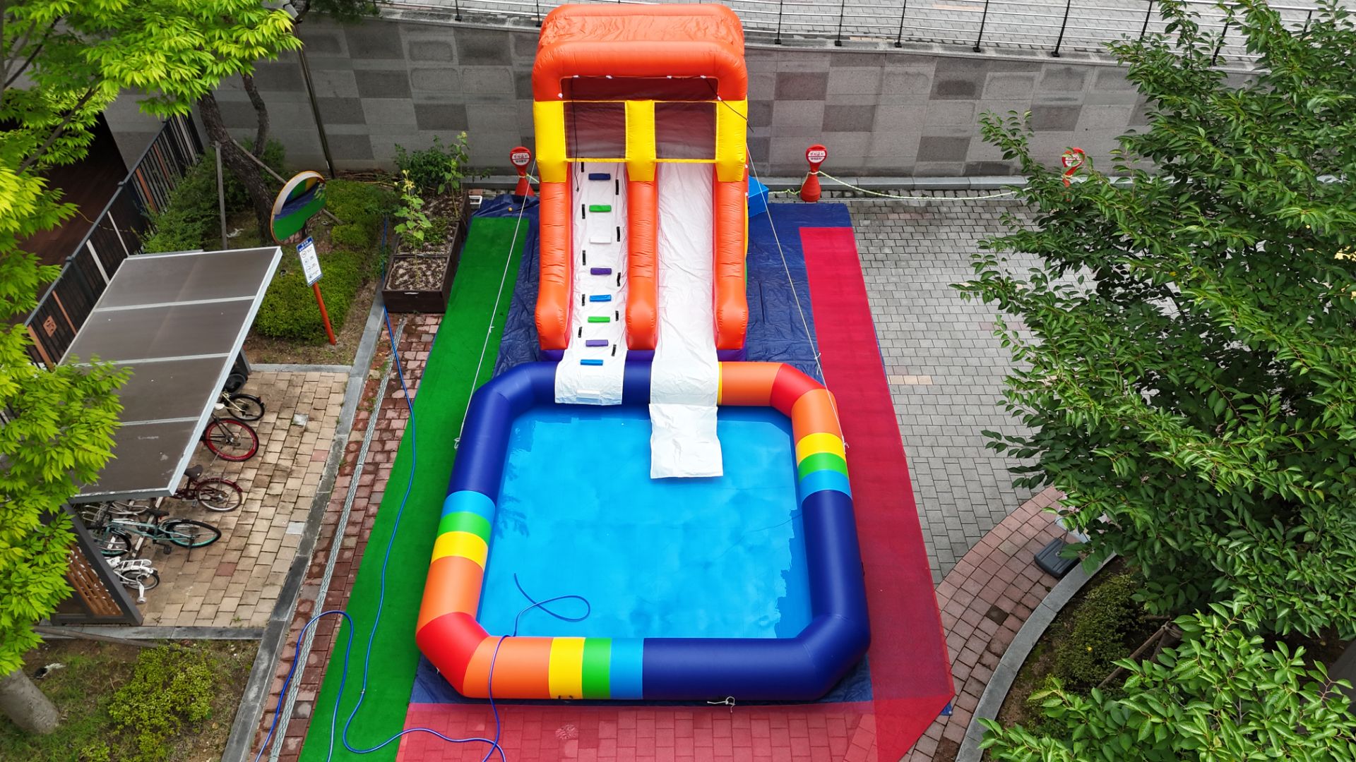 여름 물놀이 패키지 C  구성 : 중소형 워터슬라이드 + 5m x 5m OR 6m x 4m 풀장 (전화,카카오채널문의)