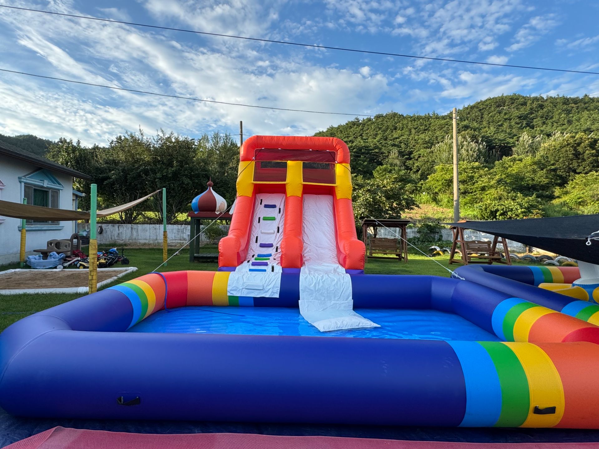 여름 물놀이 패키지 C  구성 : 중소형 워터슬라이드 + 5m x 5m OR 6m x 4m 풀장 (전화,카카오채널문의) 상세 이미지 1