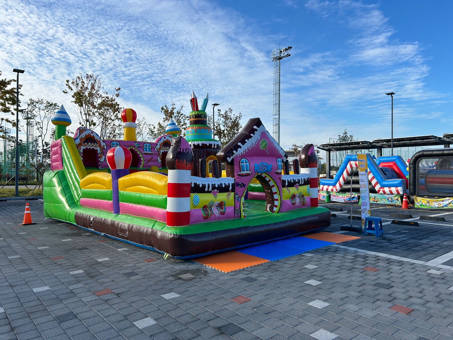 과자집 중형 에어바운스  (전화,카카오채널문의) 상세 이미지 6