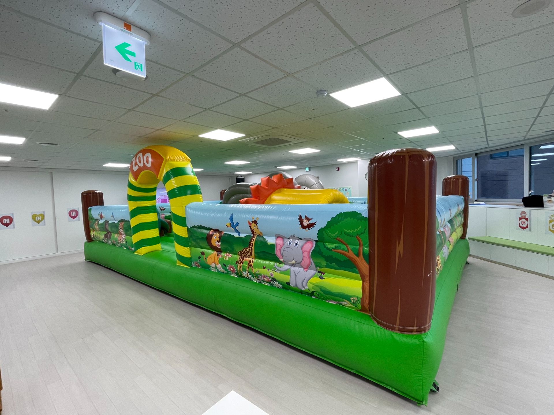동물원 중형 에어바운스  (전화,카카오채널문의) 상세 이미지 4