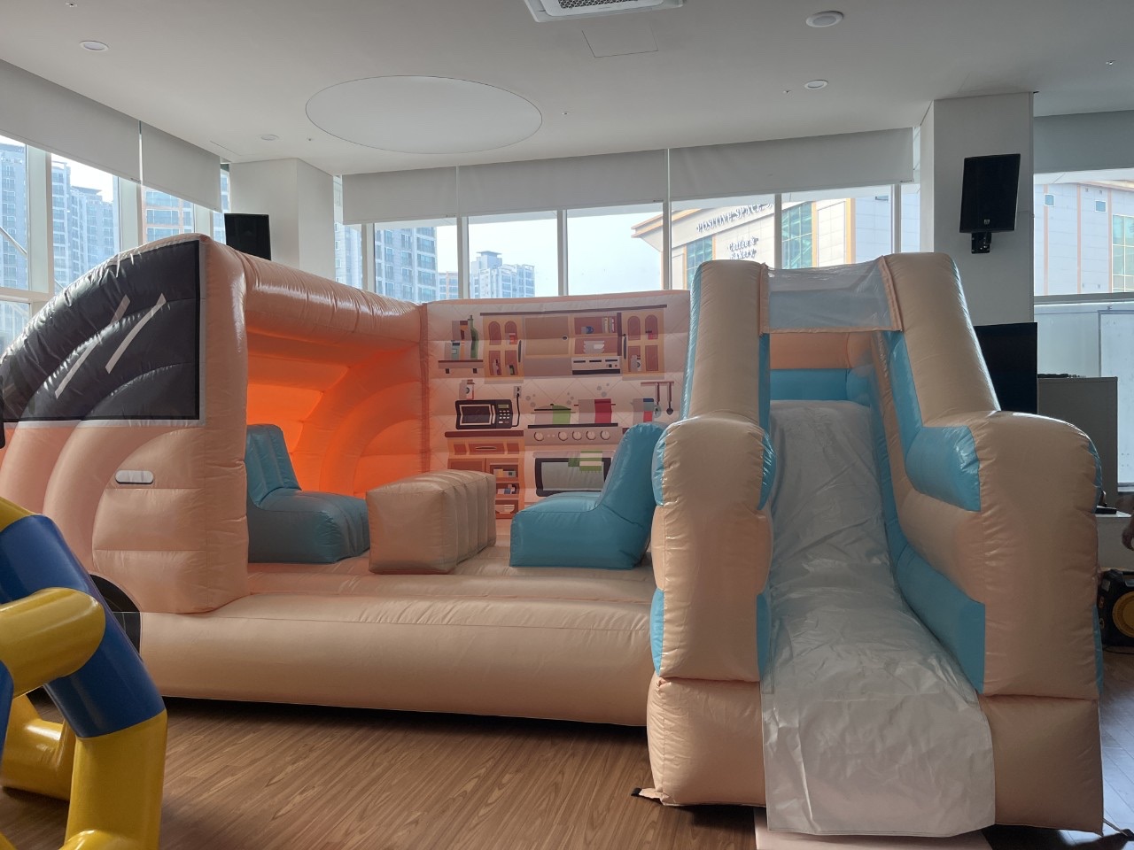 캠핑카 소형 에어바운스  (전화,카카오채널문의) 상세 이미지 1